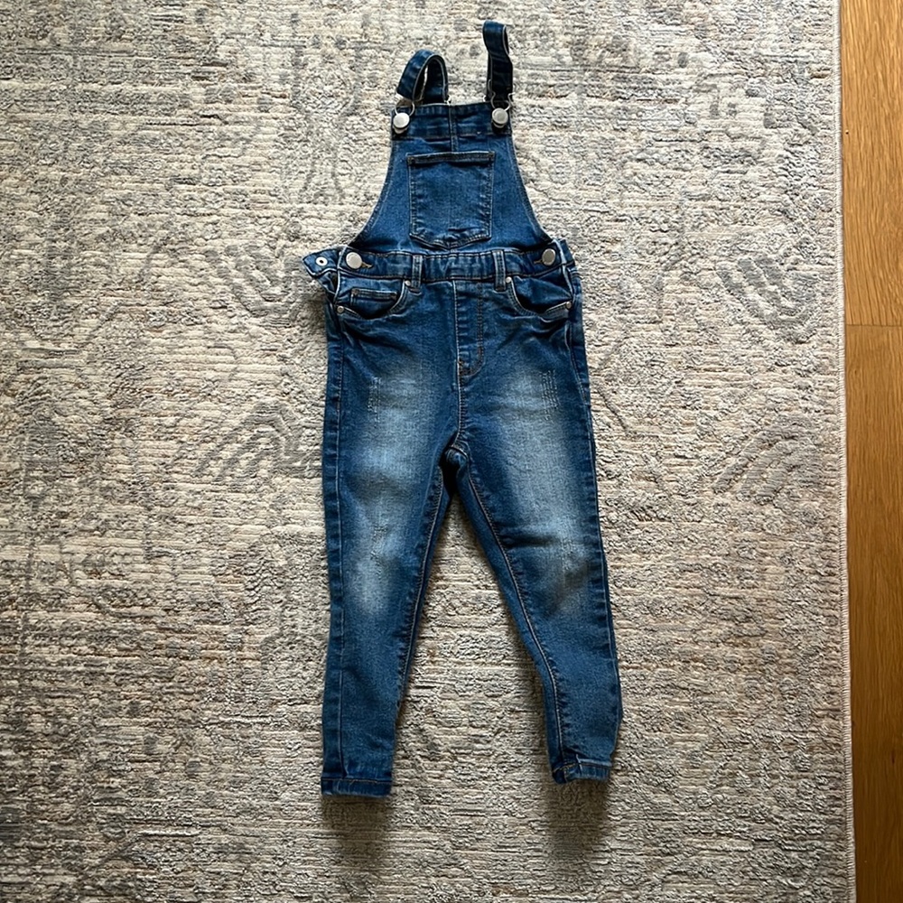 Girls overalls from cotton on - used but good condition